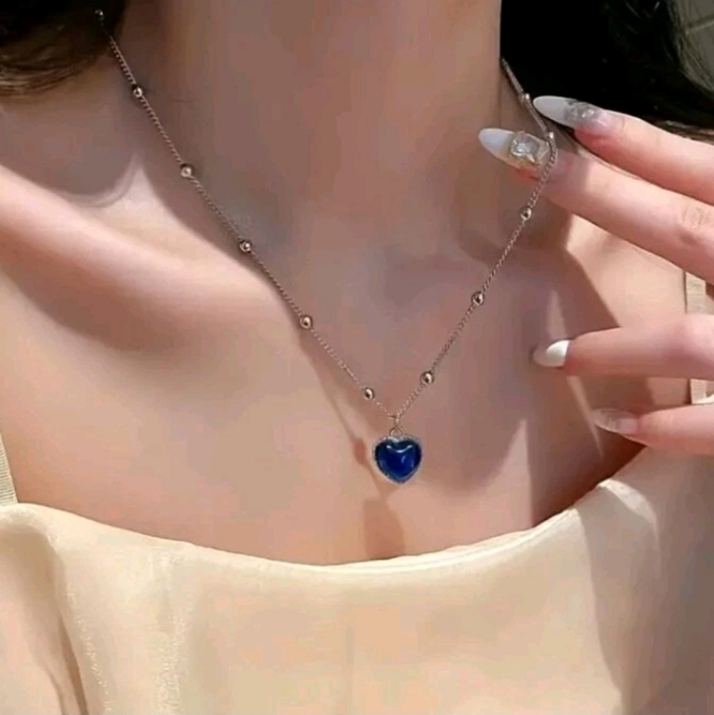 Chic Mood Color Change Heart Necklace with Silver Chain